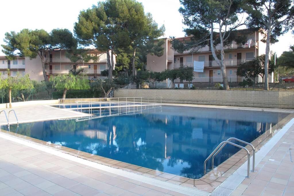 Apartment In Front Of Arrabassada Beach ตาร์ราโกนา ภายนอก รูปภาพ