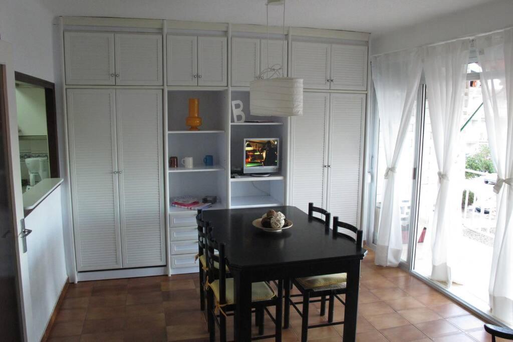 Apartment In Front Of Arrabassada Beach ตาร์ราโกนา ภายนอก รูปภาพ