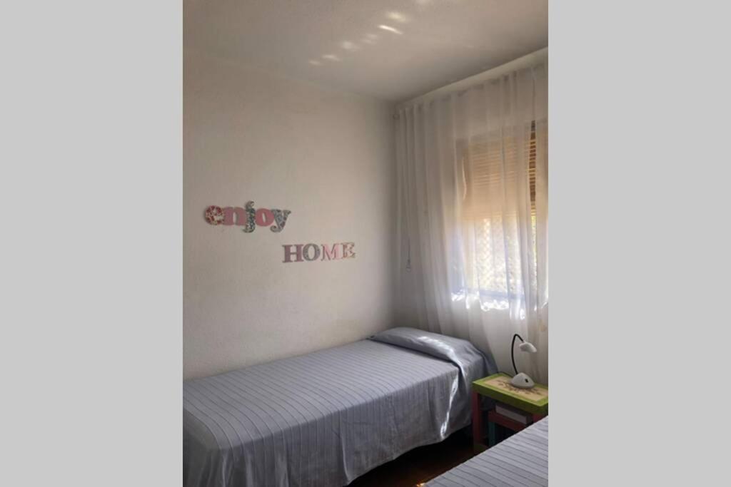 Apartment In Front Of Arrabassada Beach ตาร์ราโกนา ภายนอก รูปภาพ